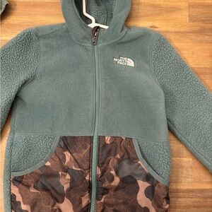 The North Face kids Forrest Fleece full zip up hoodie
